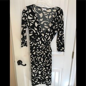 Graphic wrap dress